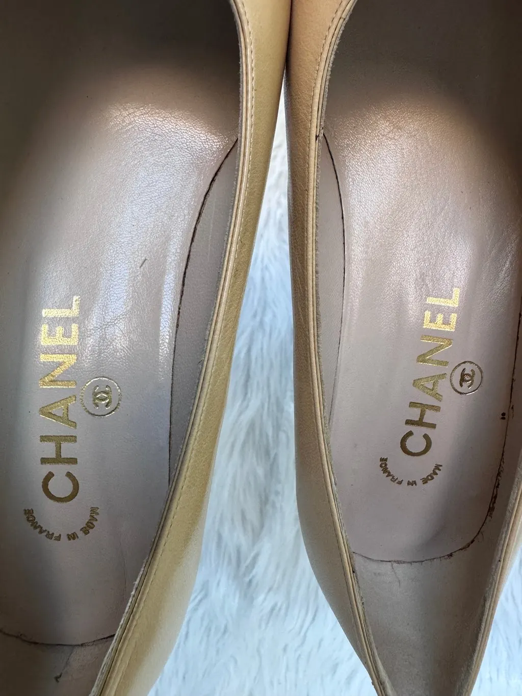 Chanel Classic Two Tone Cap-Toe Pump size 37.5 Black Leather Good - Model View