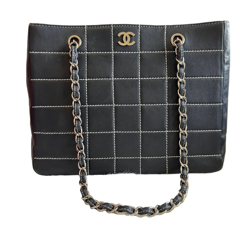 Chanel Choco Bar Wild stitch leather chain tote Navy Leather Good - Front View