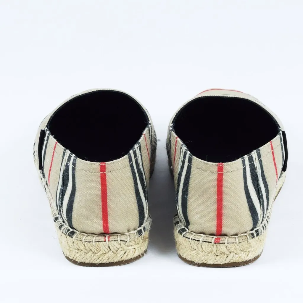 Burberry Alf Alport Espadrilles Beige size 36.5 Beige Canvas Never worn - Model View
