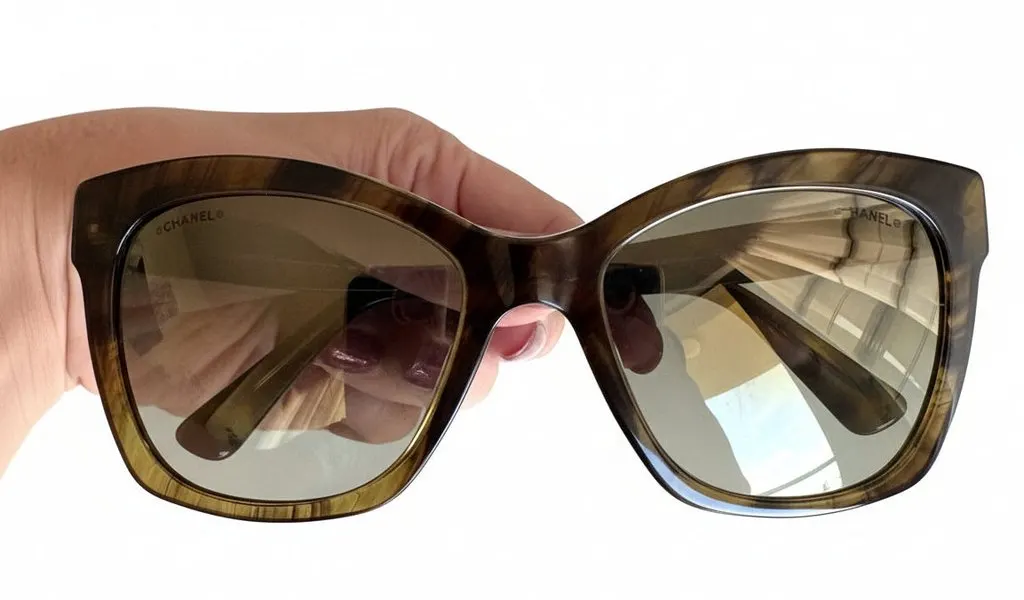 Chanel Square sunglasses Brown Good - Inside View