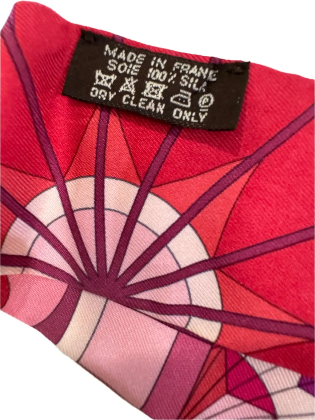 Hermès Twilly Pink & Red Red Silk Good - Inside View