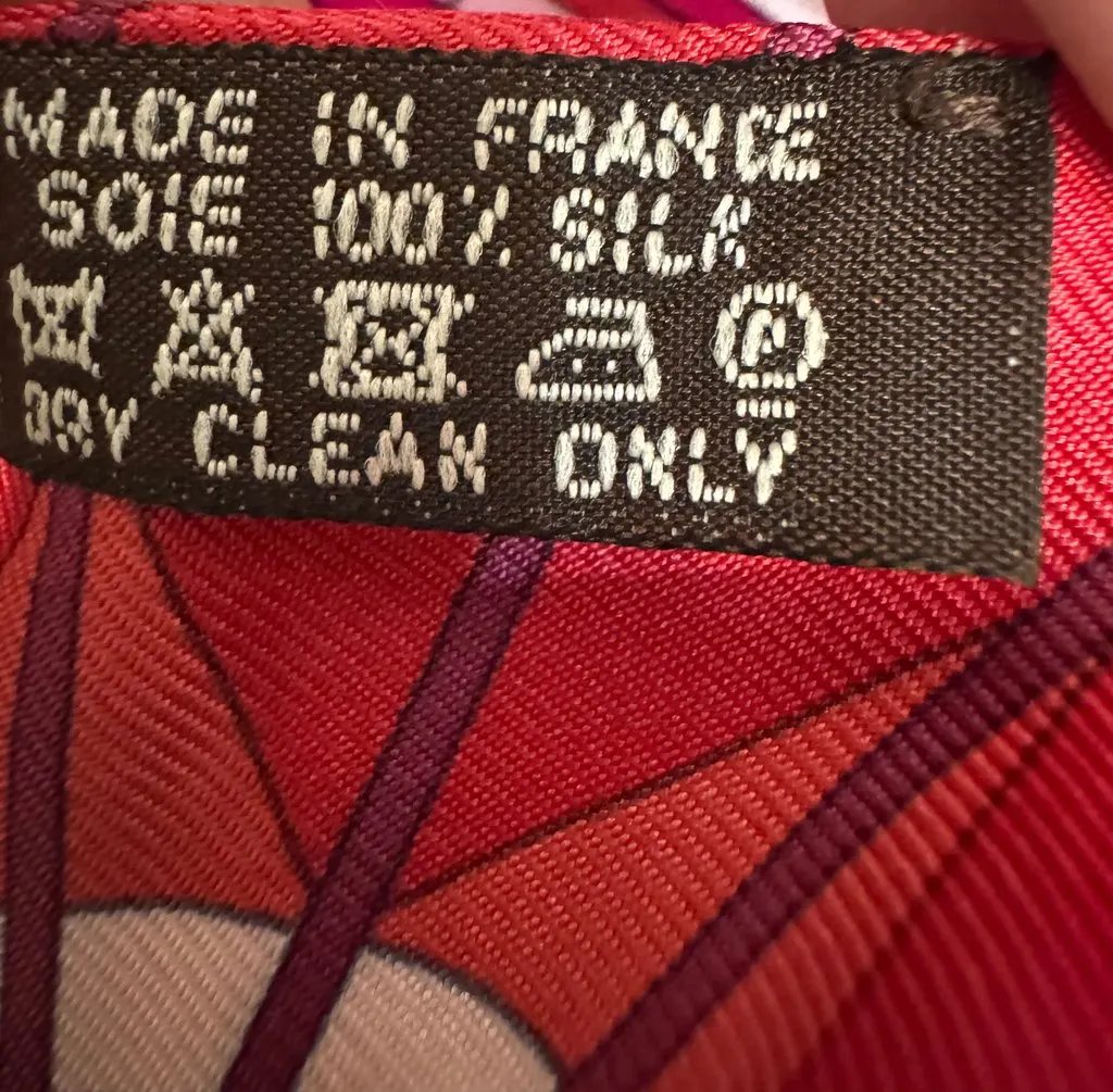 Hermès Twilly Pink & Red Red Silk Good - Box View