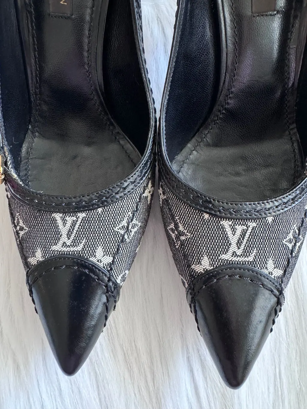 Louis Vuitton Black/White Monogram Mini Lin Canvas size 35.5 Black Canvas Good - Box View