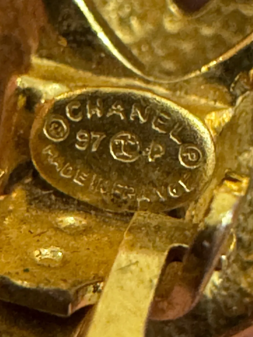 Chanel Coco Mark Diamond Shape Clip-On earrings Gold Good - Box View