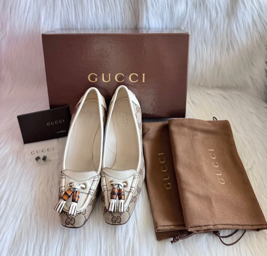 Gucci Monogram Leather Bamboo Tassel Loafer Pumps Size 36 Beige Leather Good - Model View