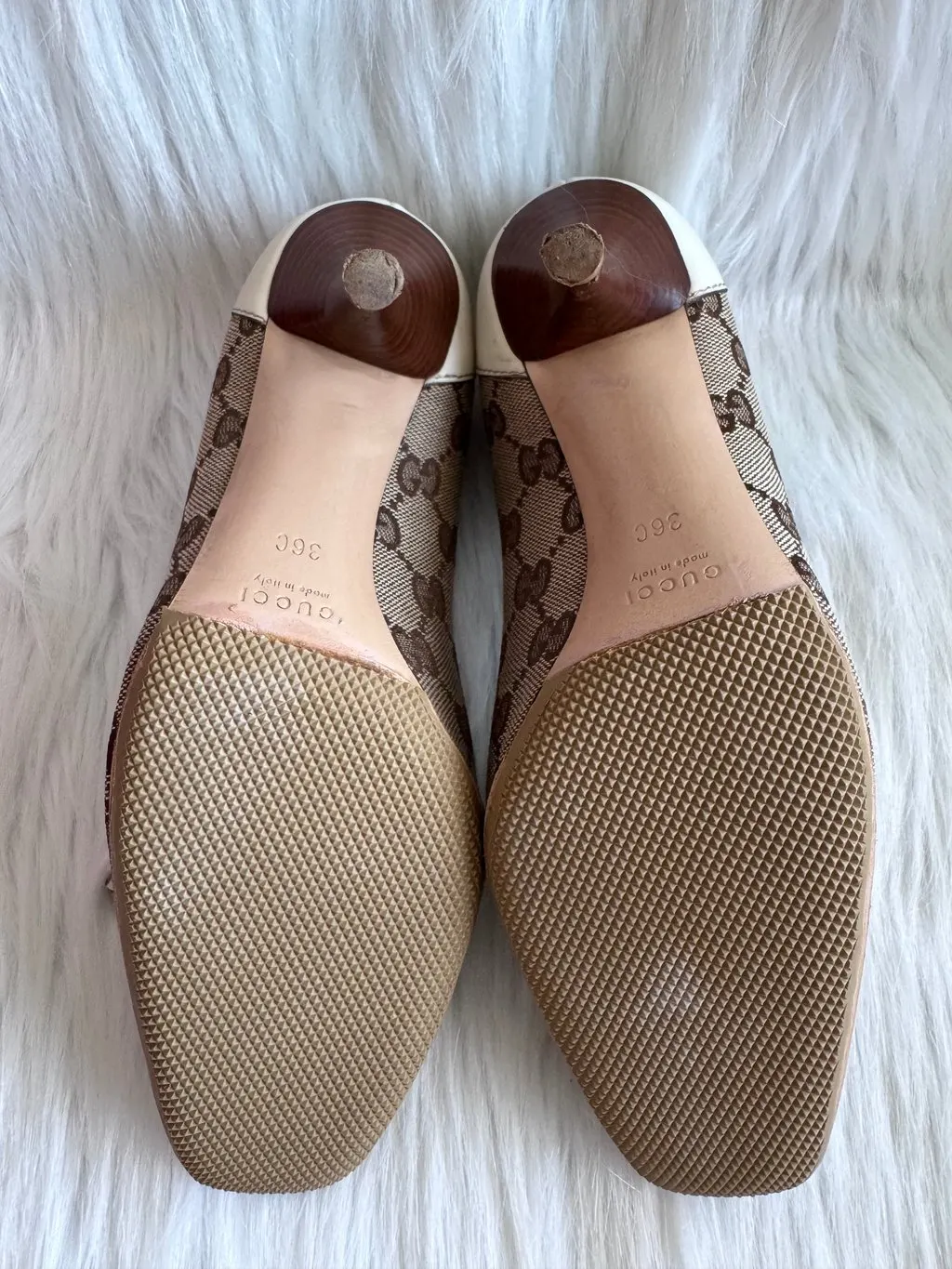 Gucci Monogram Leather Bamboo Tassel Loafer Pumps Size 36 Beige Leather Good - Box View