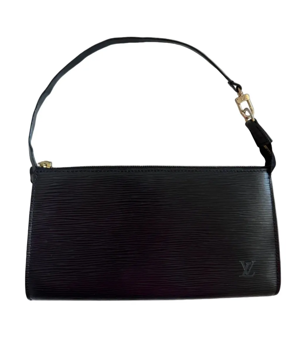 Louis Vuitton Epi Pochette Accessoires Black Shoulder Bag Black Leather Very good - Front View