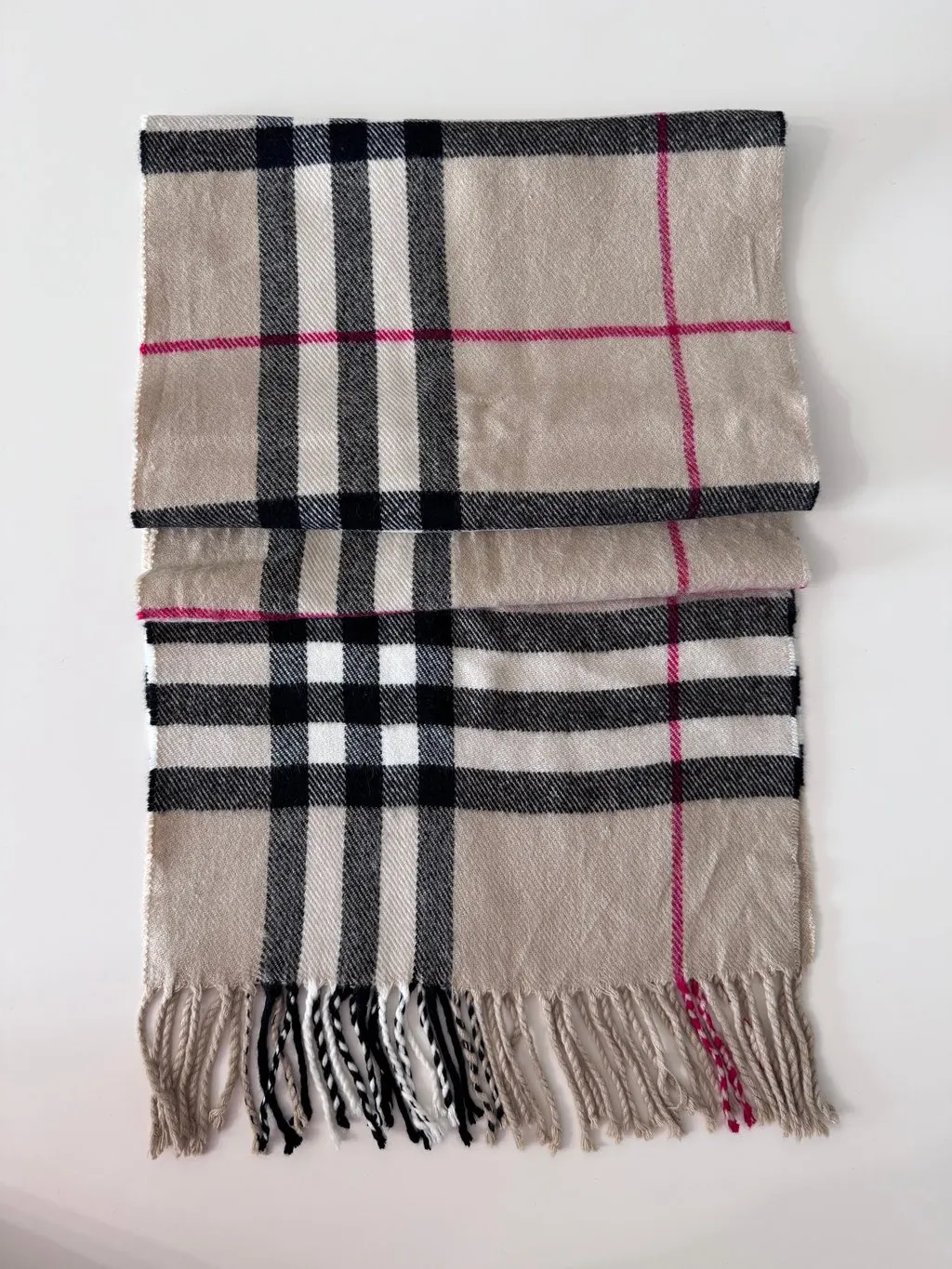 Burberry Beige & Black Cashmere Check Fringed Muffler Black Wool Never worn - Back View