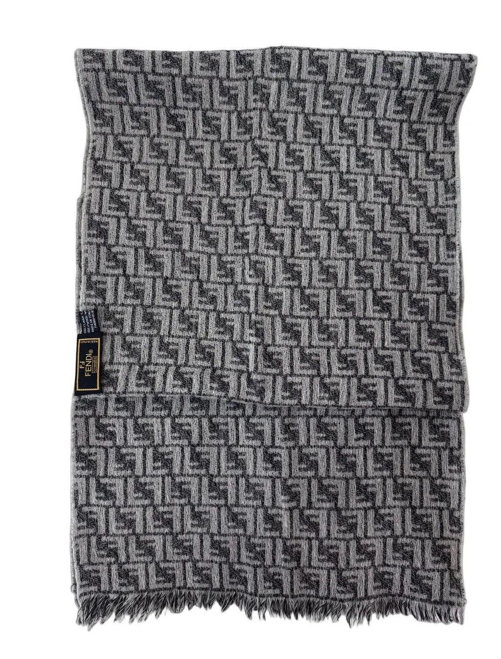 Fendi Gray Wool Fringed Muffler Grey Wool Never worn - Front View
