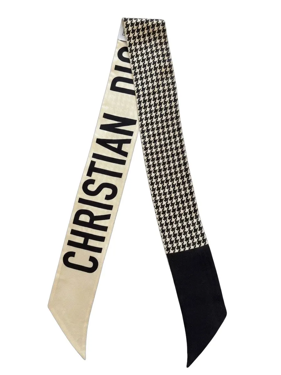 Dior Christian Dior 30 Montaigne Mitzah scarf White Silk Good - Front View