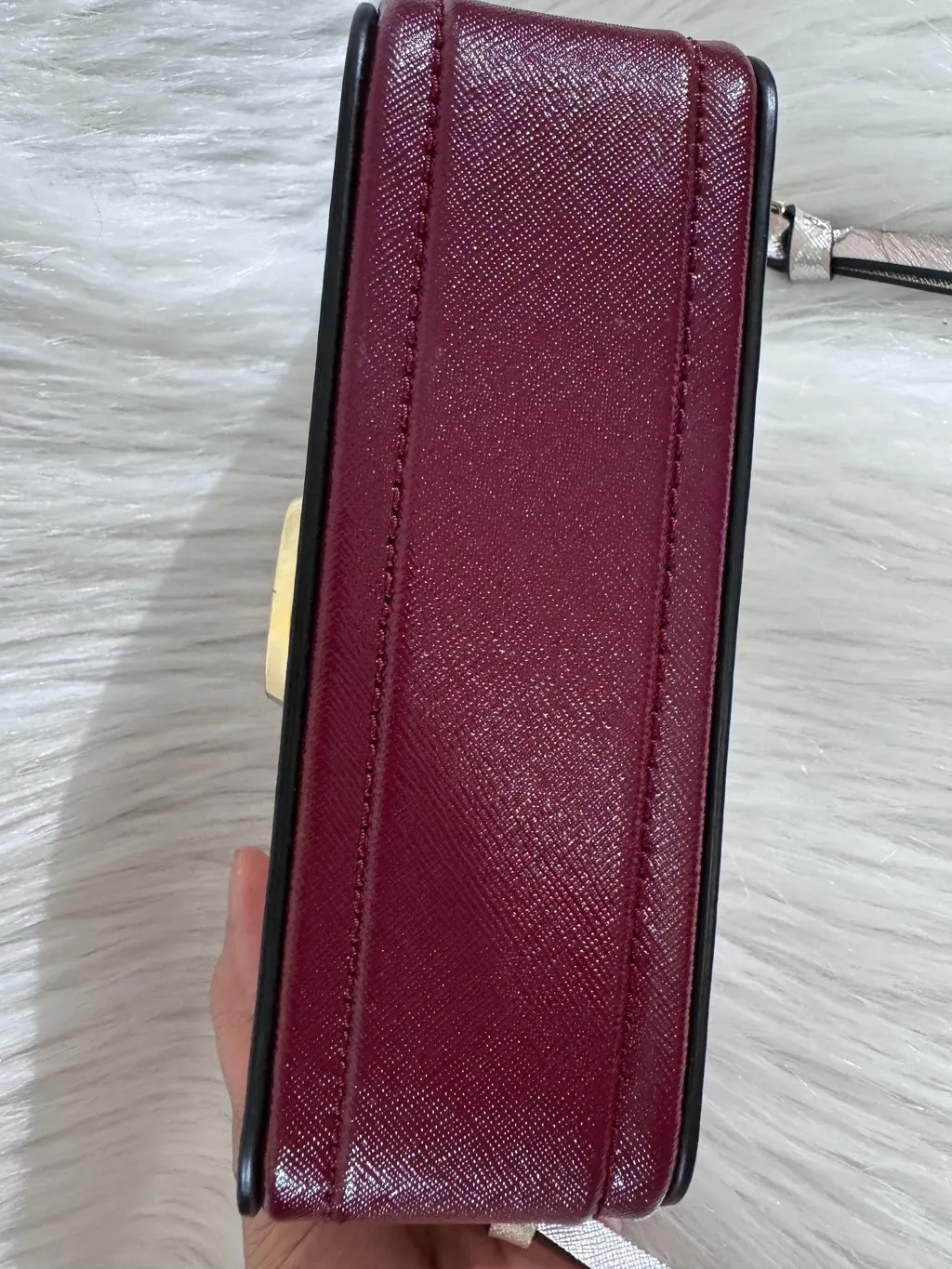 Marc Jacobs Snapshot Crossbody-Silver & Red Red Leather Good - Box View