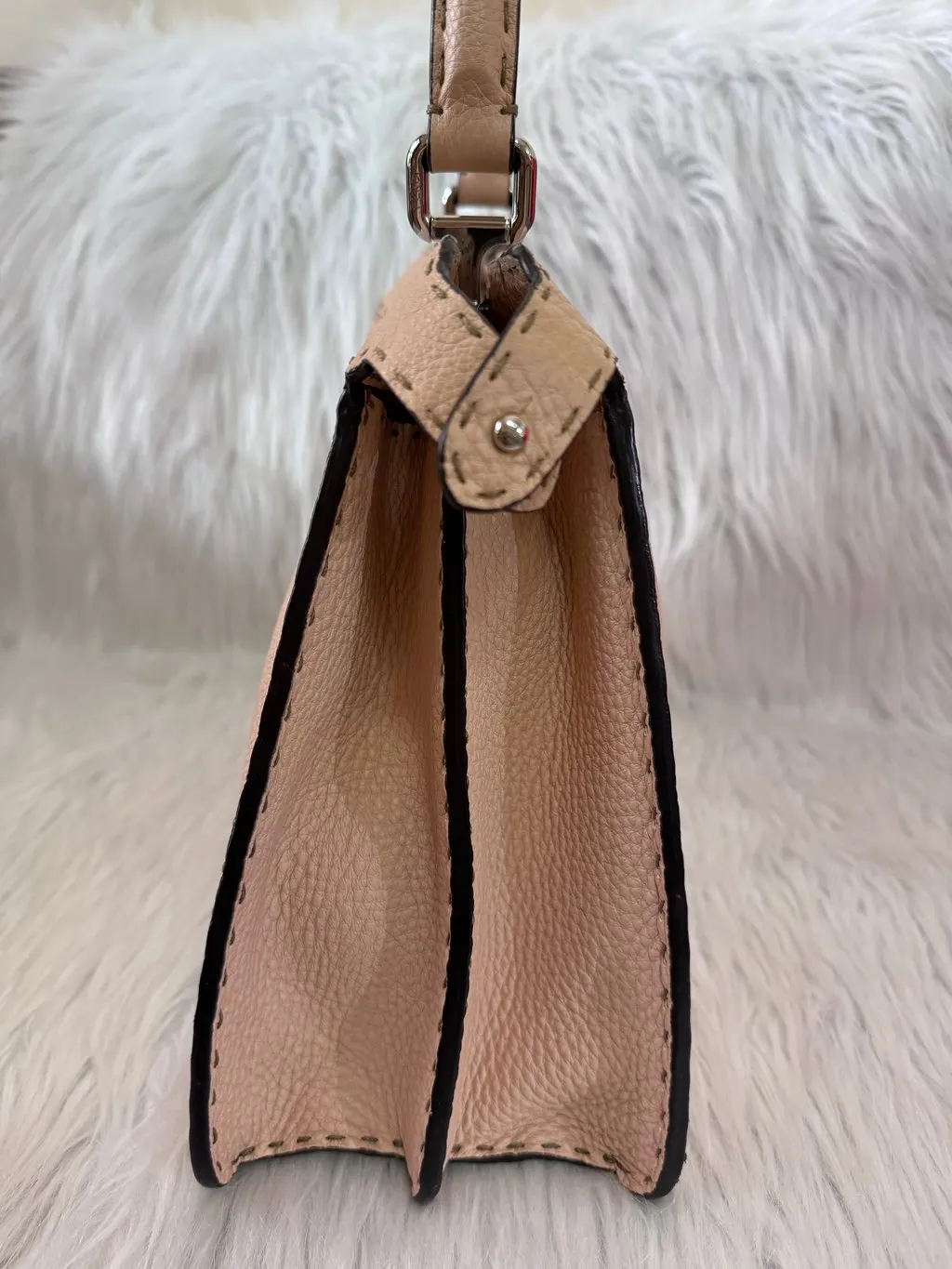 Fendi Medium Peekaboo ISeeU Selleria Pink Beige Beige Leather Very good - Inside View