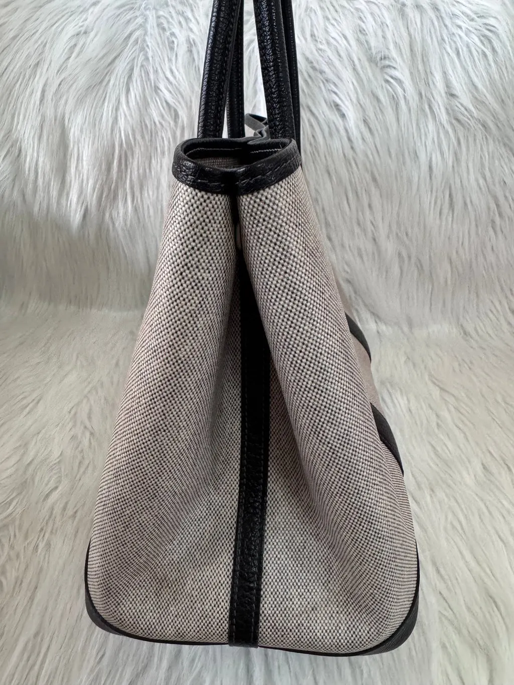 Hermès Toile Negonda Garden Party 36 MM Tote Beige Leather Good - Model View