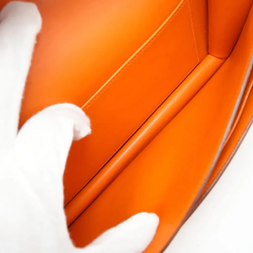 Hermès Constance Elan 25 Epsom Orange Shoulder Bag Stamp: 2010 Orange Leather Good - Model View