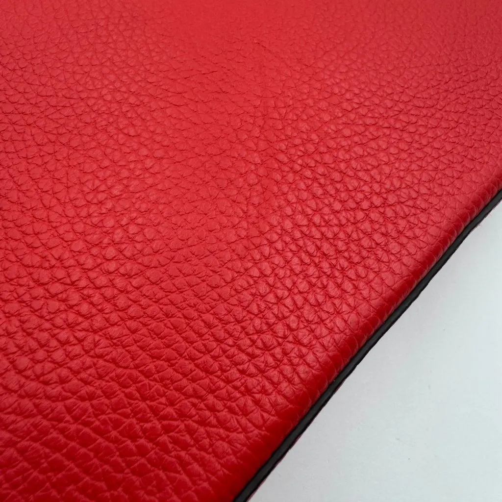 Louis Vuitton Capucines Red Good - Inside View