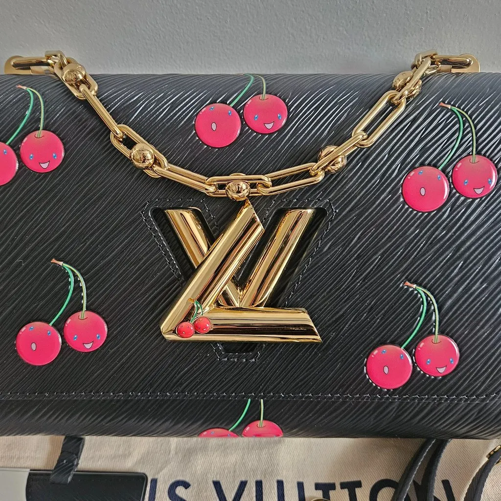Louis Vuitton Murakami Twist MM black Black Leather Never worn - Back View