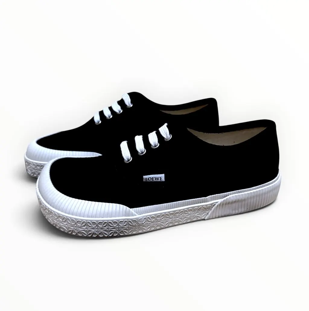 Loewe Loewe Sneaker Vulca Black Leather Never worn, with tag - Box View