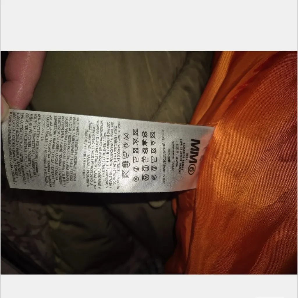 Maison Margiela MM6 Maison Margiela Green Oversized Puffer Jacket, Size FR38 | M Green Polyester Good - Model View
