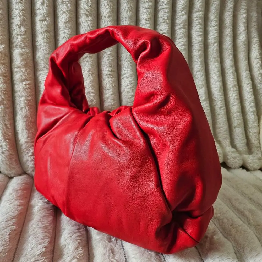 Bottega Veneta Shoulder Pouch Red Leather Good - Model View