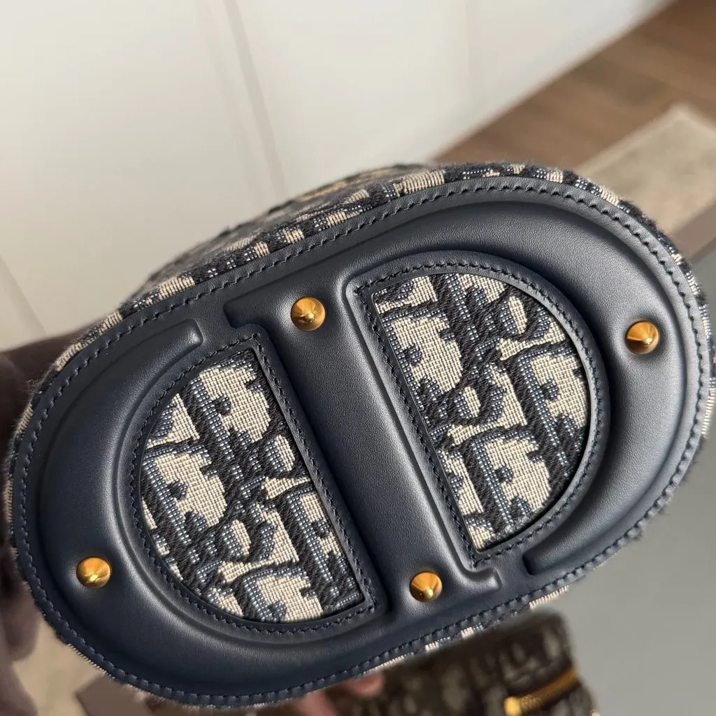 Dior 30 Montaigne Navy Canvas Never worn, with tag - Inside View