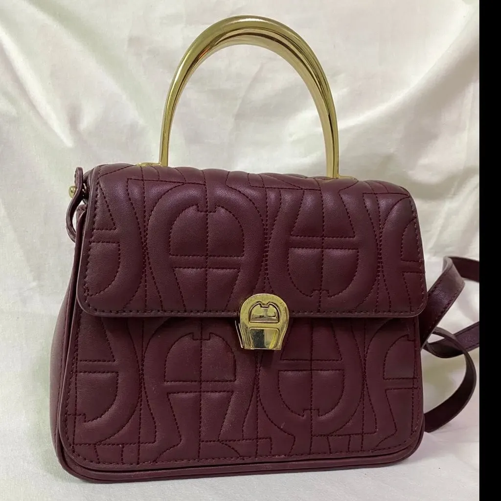 Aigner Aigner Genoveva Small  Logo Embossed Leather Top Handle Bag w/ Wallet Burgundy Very good - Model View