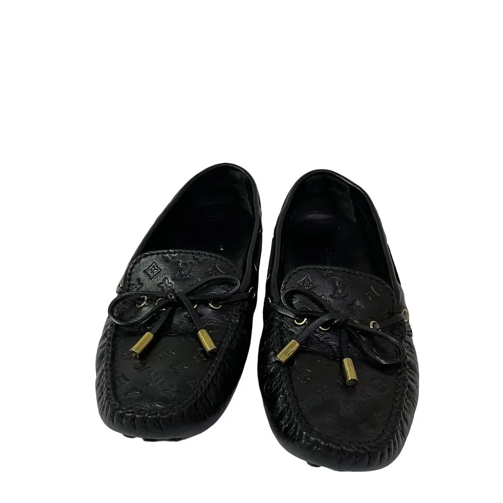 Louis Vuitton Louis Vuitton Black Monogram Embossed Leather Gloria Flat Loafers Size : 36.5 Black Leather Very good - Front View