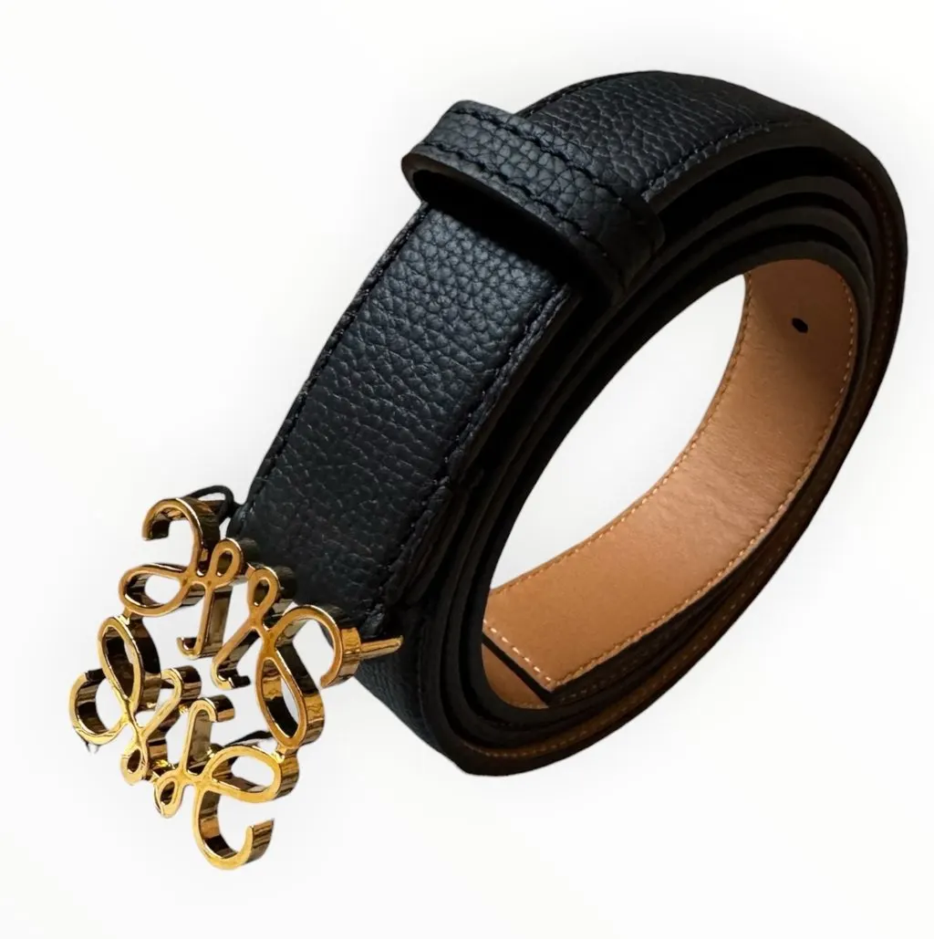 Loewe Loewe Belt Anagram Black Leather Never worn, with tag - Model View