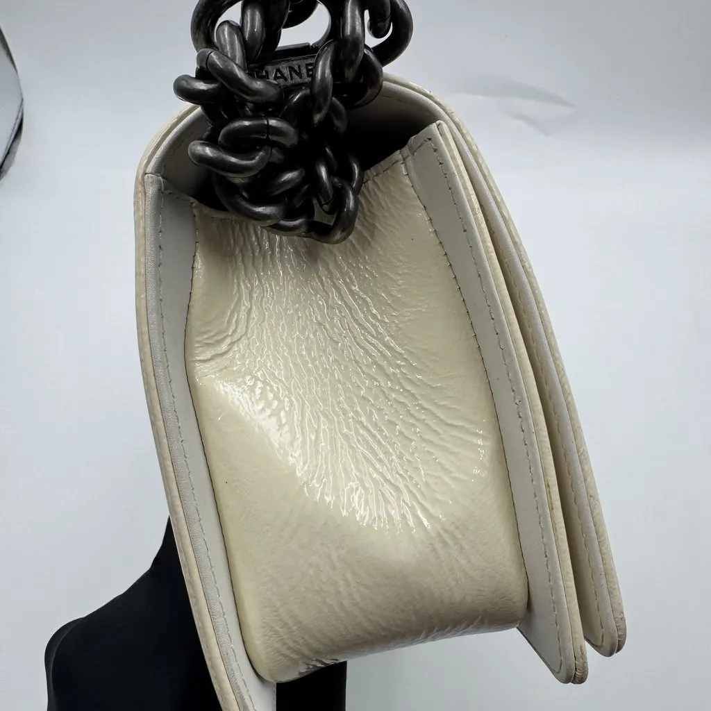 Chanel Boy White Fair - Box View