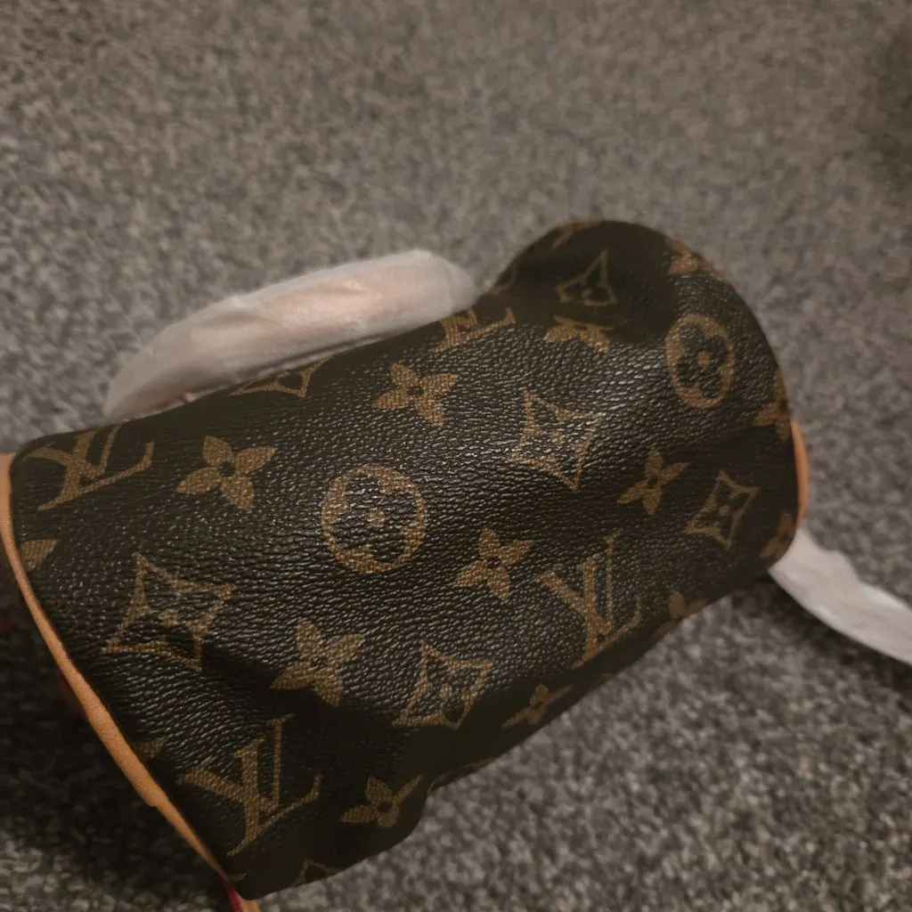 Louis Vuitton Mini Bag Brown Leather Never worn - Inside View
