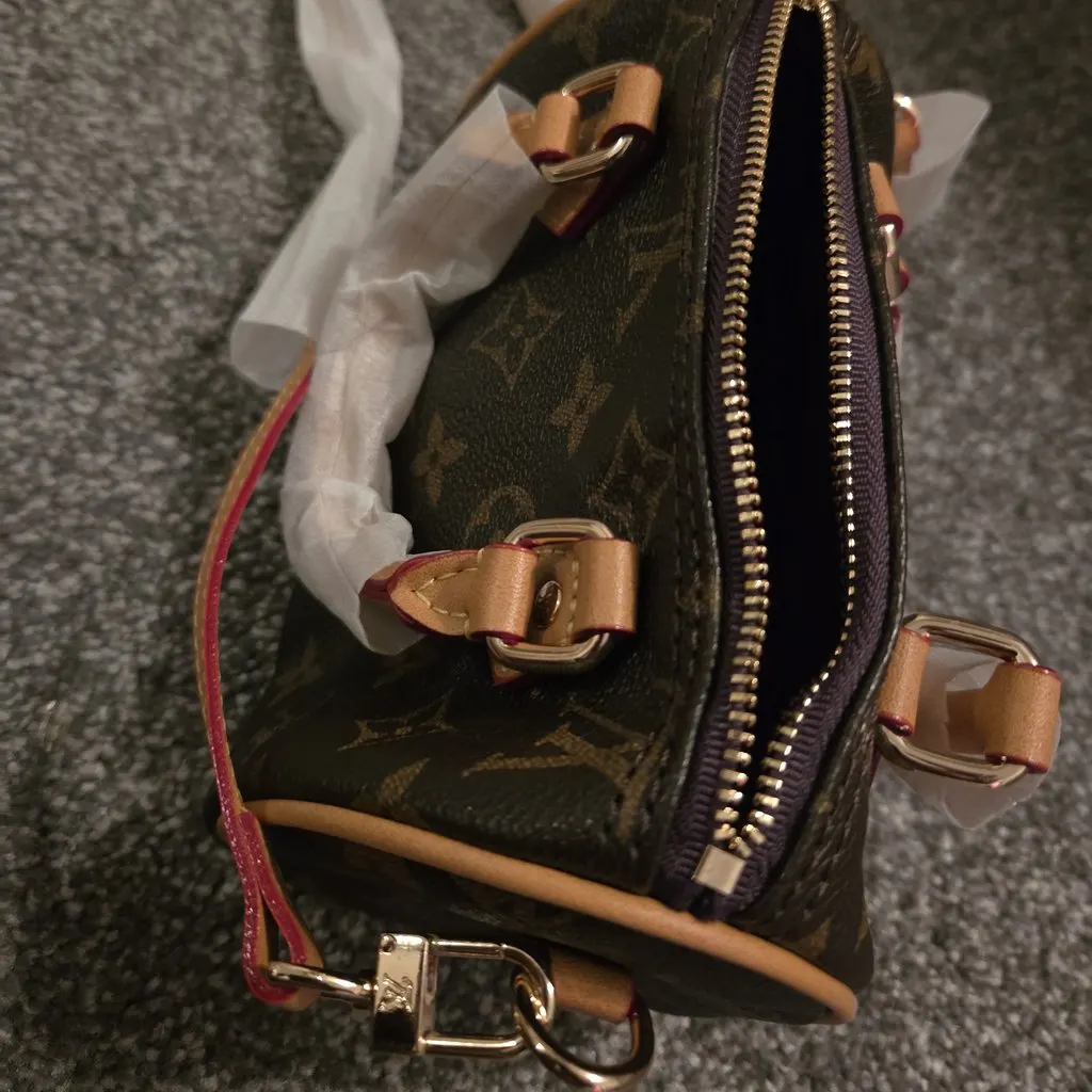 Louis Vuitton Mini Bag Brown Leather Never worn - Box View