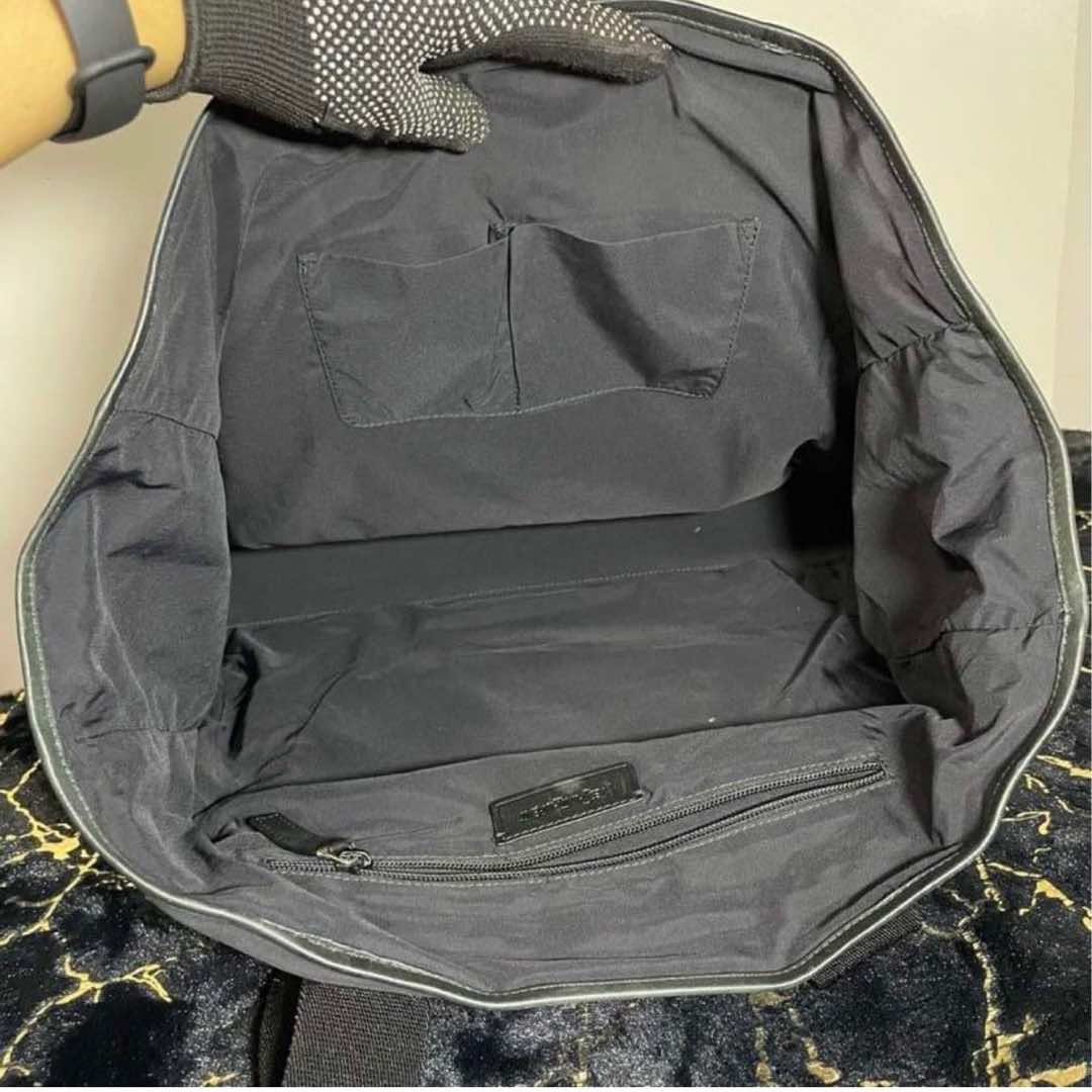 Saint Laurent YSL Tote - Image 6