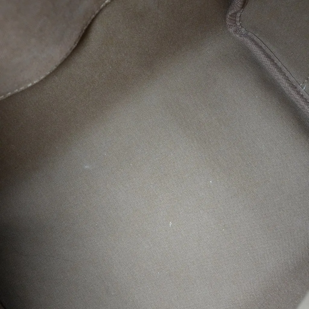 Louis Vuitton Speedy 25 Bandouliere Monogram Beige Canvas Very good - Model View