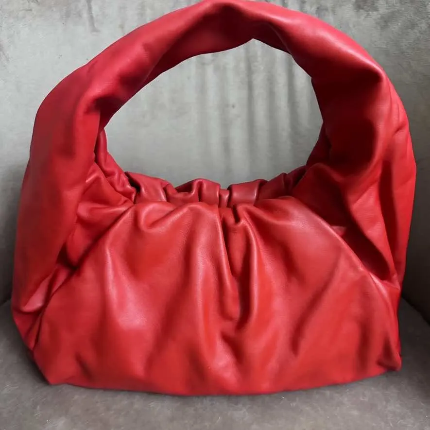 Bottega Veneta The Shoulder Pouch Red Leather Good - Back View
