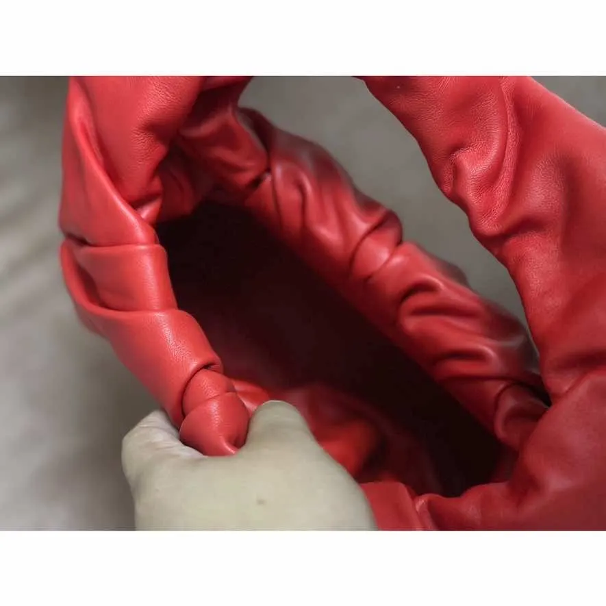 Bottega Veneta The Shoulder Pouch Red Leather Good - Inside View
