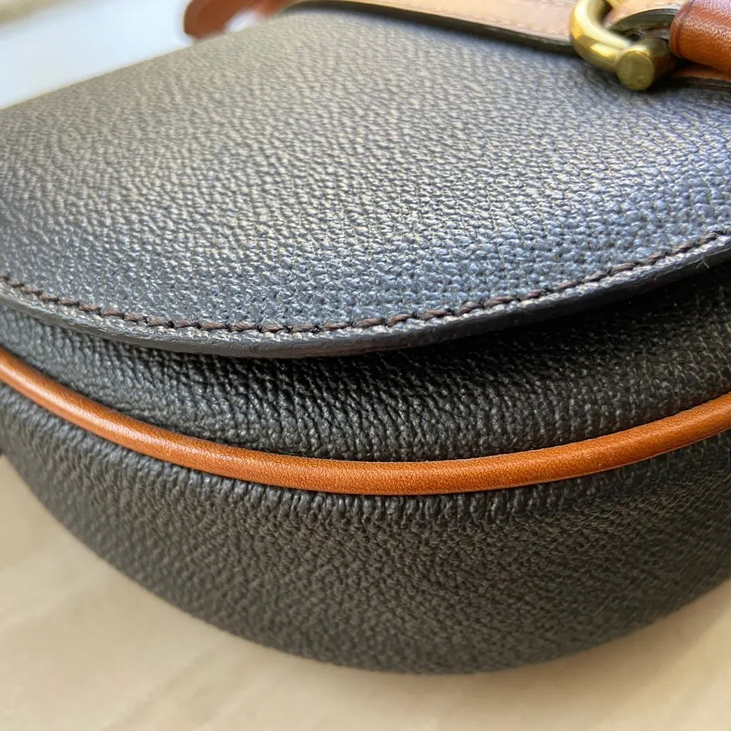 Aigner Vintage Black Leather Good - Model View
