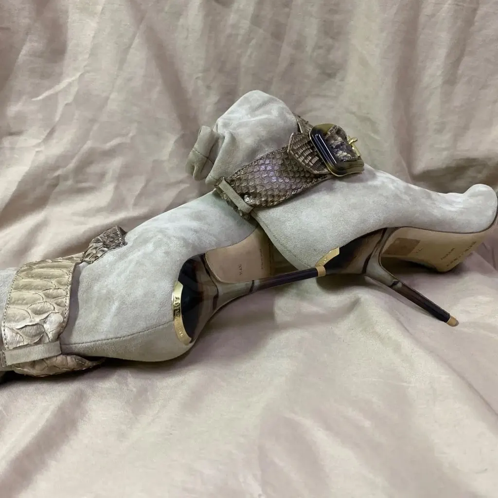 Burberry Elegant taupe suede ankle boots with authentic python leather trim and buckle Si MultiColor Very good - Inside View
