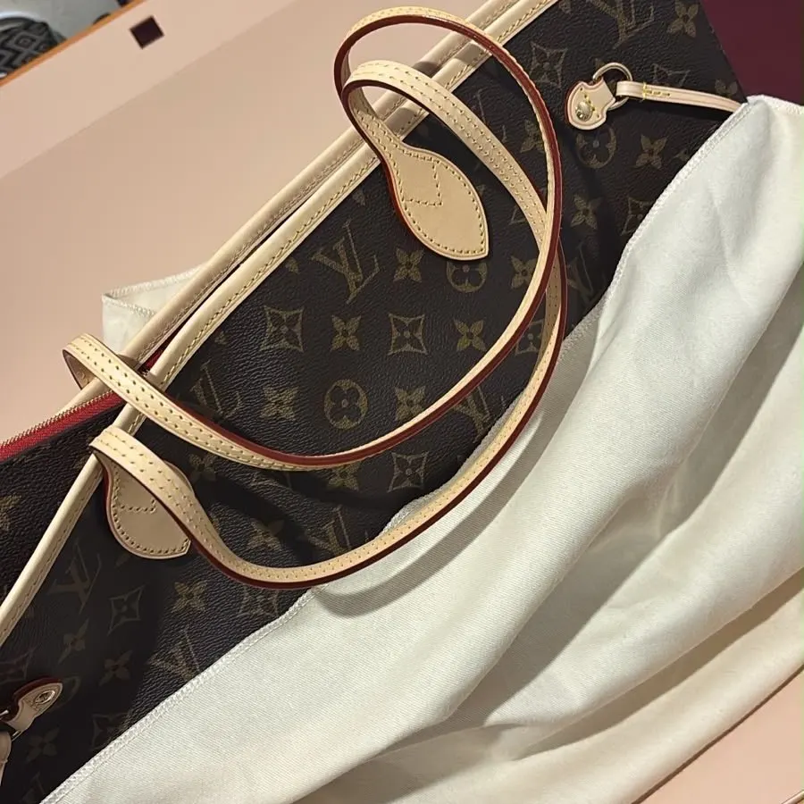 Louis Vuitton Neverfull MM Brown Canvas Never worn, with tag - Back View