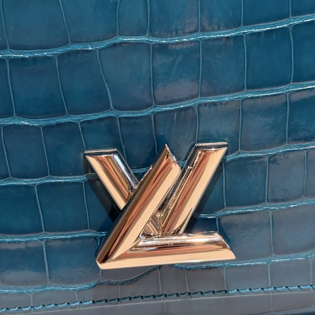 Louis Vuitton Twist Turquoise Leather Never worn - Box View