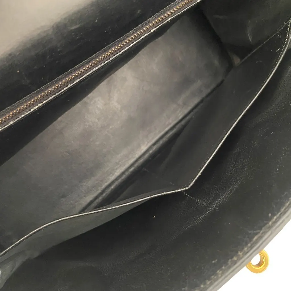 Hermès Kelly 32 Black Box Black Leather Fair - Model View