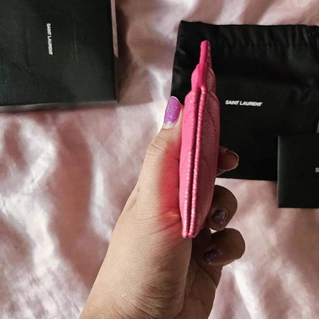 Saint Laurent Cassandre Mattelassé Card Case Pink Leather Very good - Model View