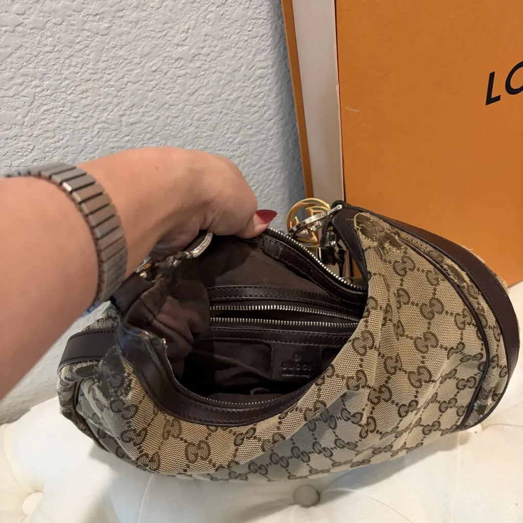 Gucci Used Gucci GG Canvas Britt Hobo Bag Camel Canvas Very good - Model View