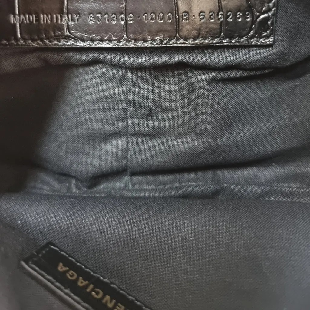 Balenciaga Croc Xs Le Cagole Black Leather Never worn - Model View