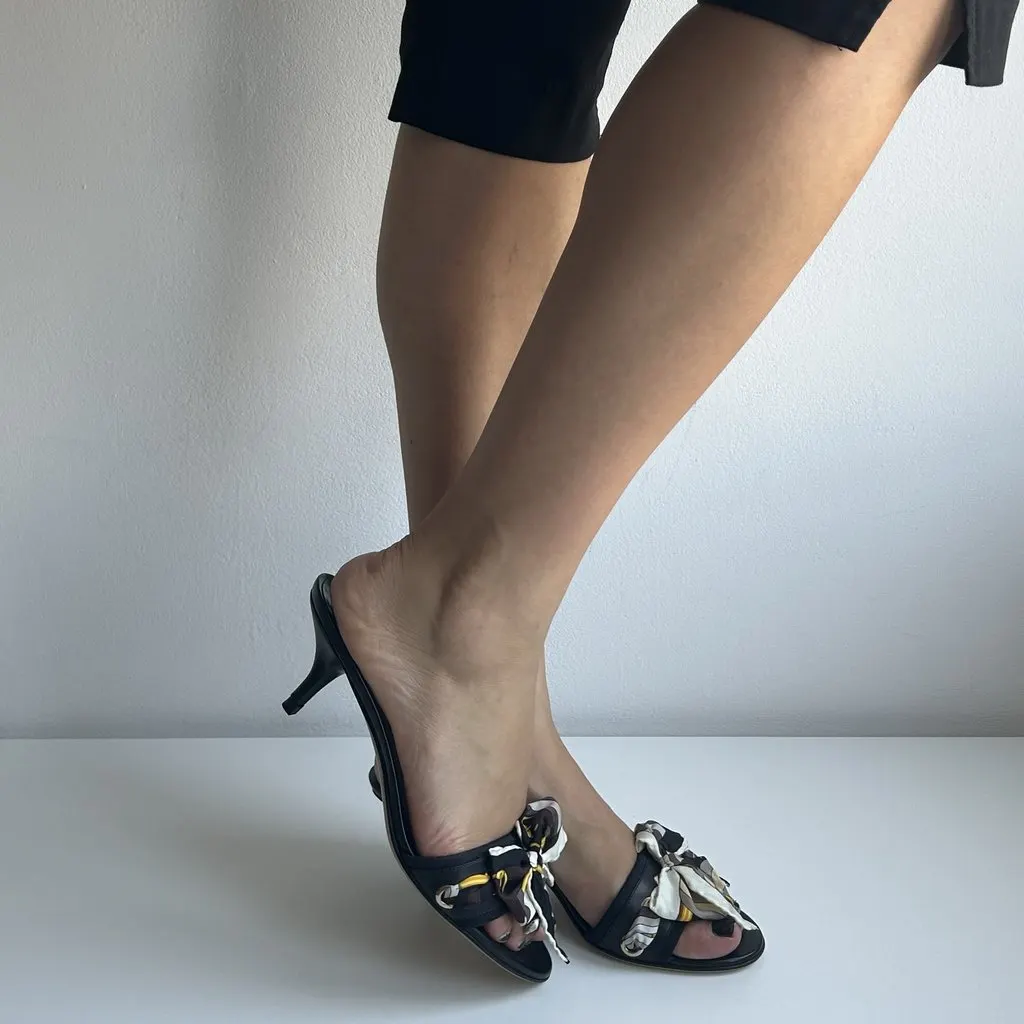 Gucci Gucci Bandana Mules Black Leather Very good - Model View