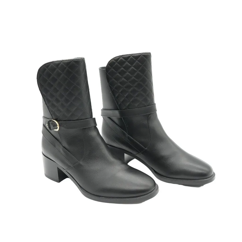 Chanel 2018 Interlocking CC Boots