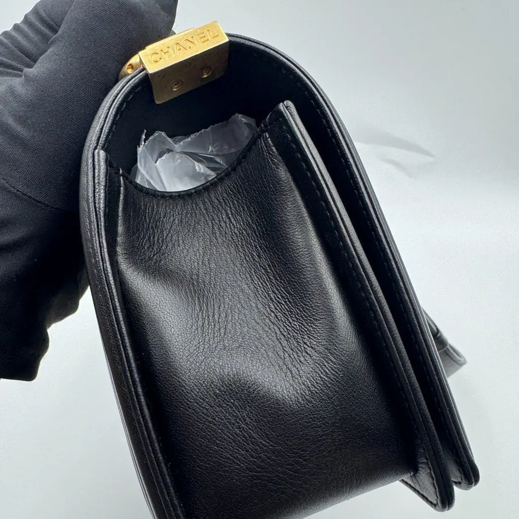 Chanel Boy Black Leather Good - Box View