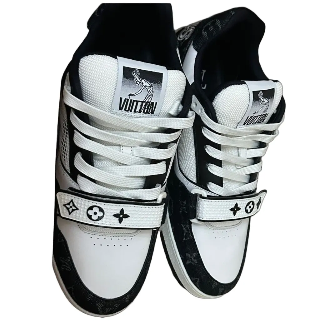 Louis Vuitton LV Trainer White Denim Never worn, with tag - Front View