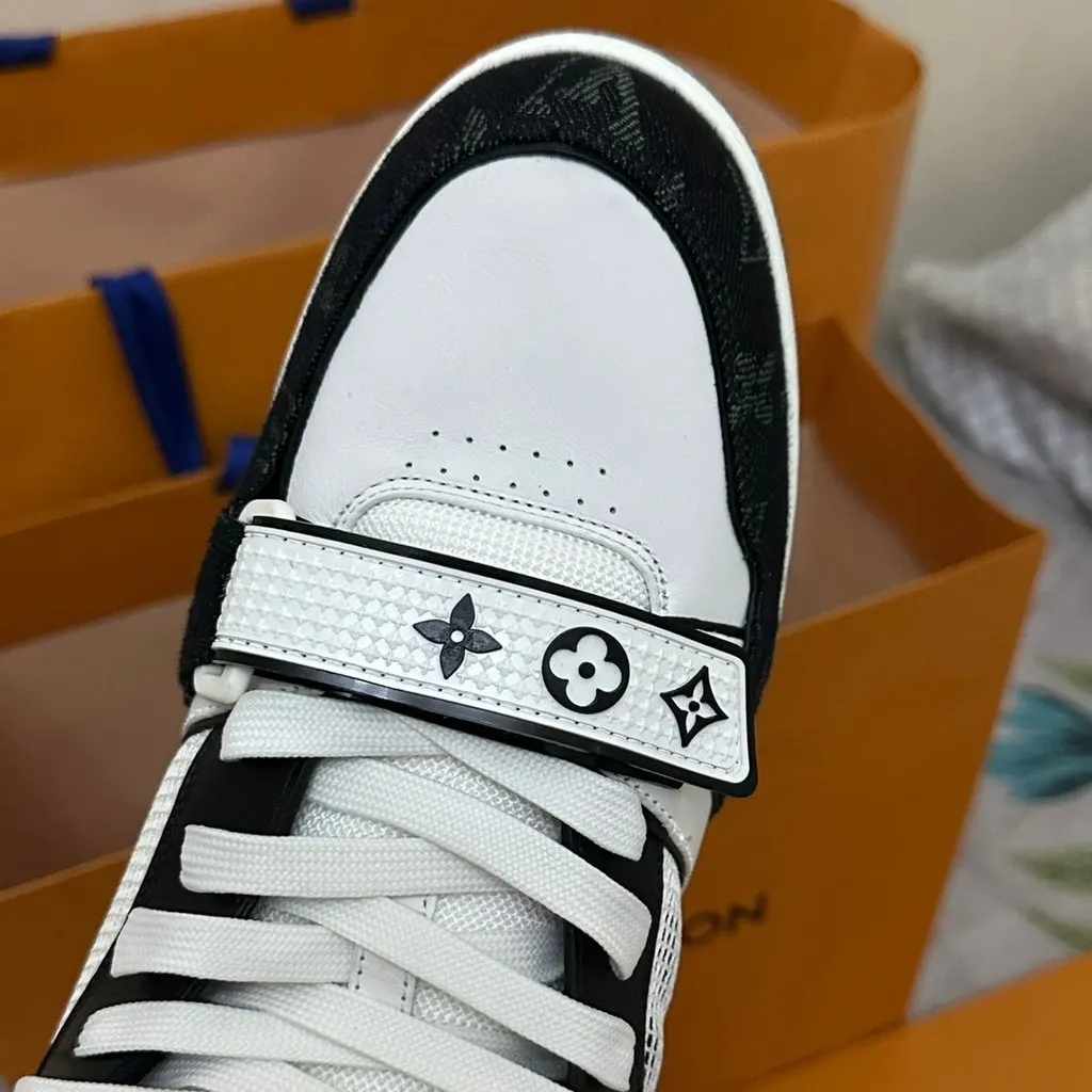 Louis Vuitton LV Trainer White Denim Never worn, with tag - Box View