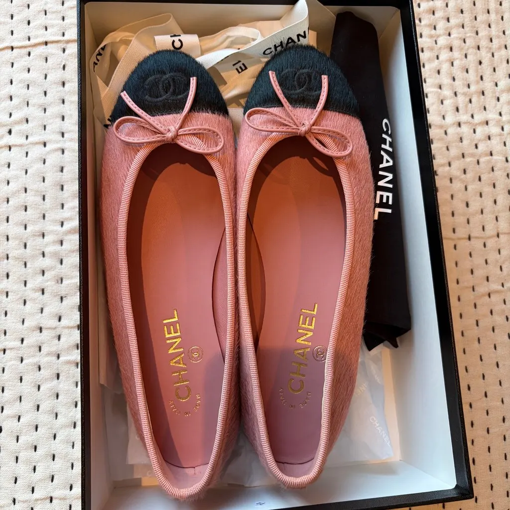 Chanel Cambon Pony-Hair  Calfskin Cap-Toe Ballet Pink Leather Very good - Inside View