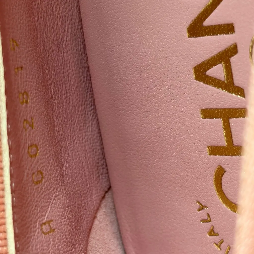 Chanel Cambon Pony-Hair  Calfskin Cap-Toe Ballet Pink Leather Very good - Model View