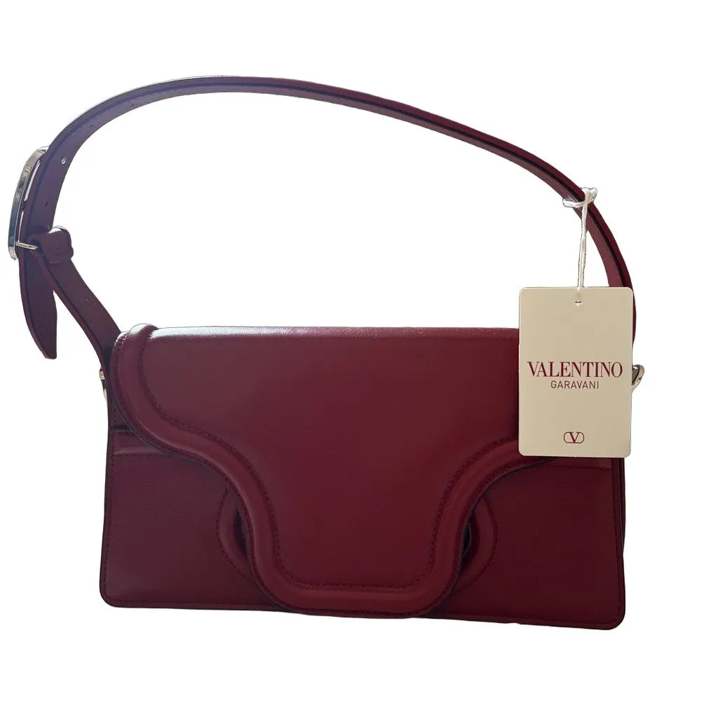 Valentino Valentino Garavani Shoulder Bag, Brand New With Tag And Original Dust Bag Red Leather Never worn, with tag - Front View